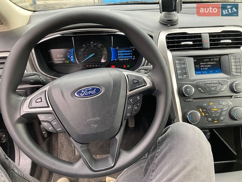 Седан Ford Fusion 2017 в Львове