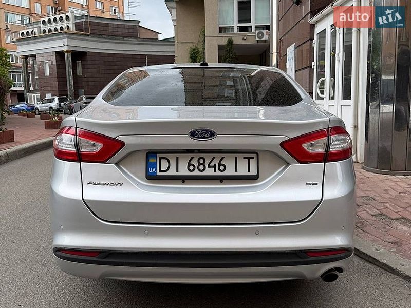 Седан Ford Fusion 2015 в Києві