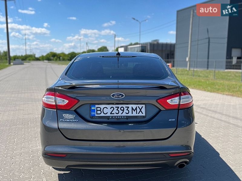 Седан Ford Fusion 2015 в Буську