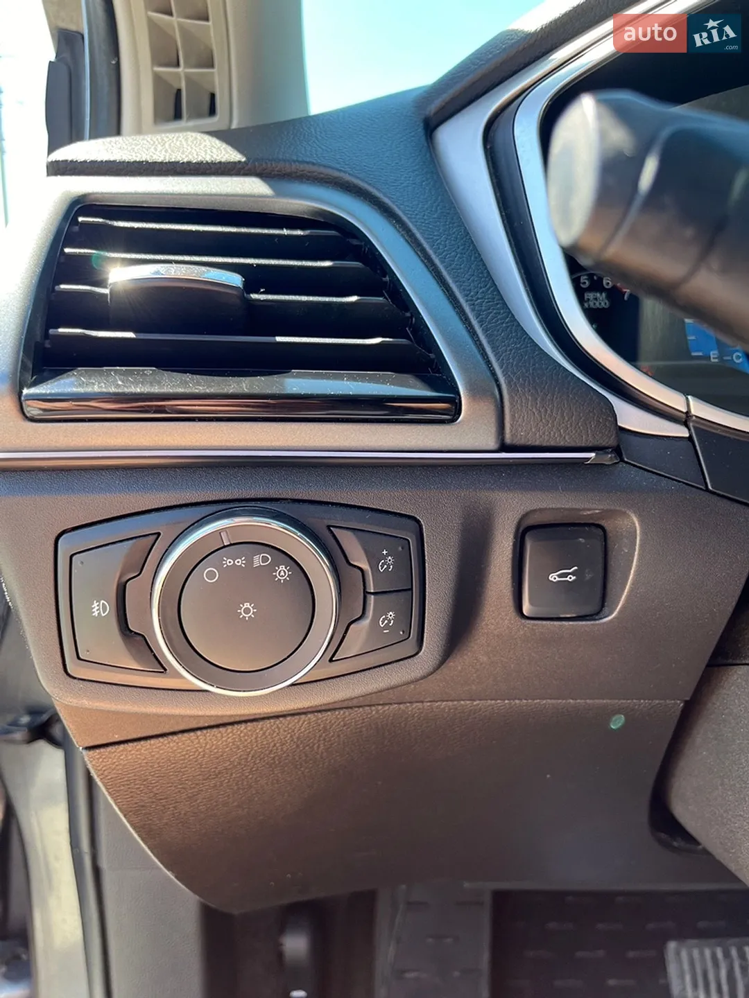 2015 Ford Fusion - мініатюра 36