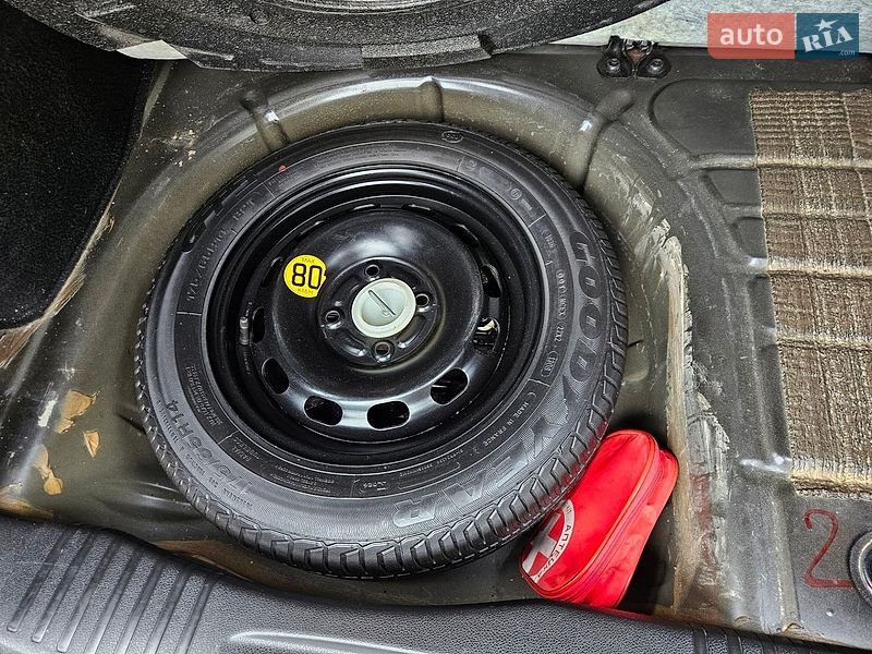 Хэтчбек Ford Fusion 2008 в Умани