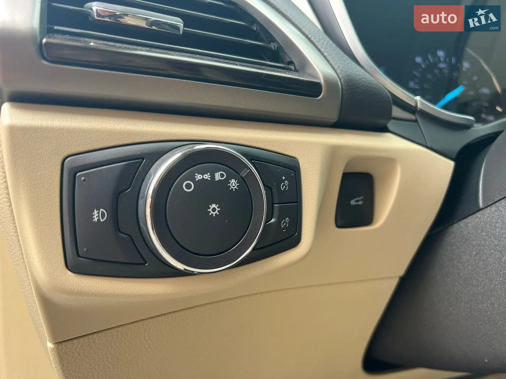 2014 Ford Fusion - мініатюра 11
