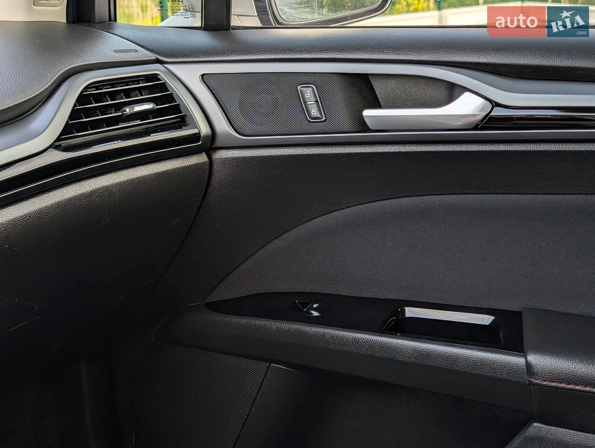2015 Ford Fusion - мініатюра 39