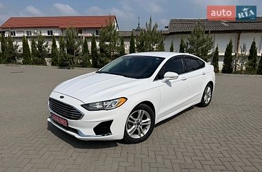 Седан Ford Fusion 2018 в Золочеве