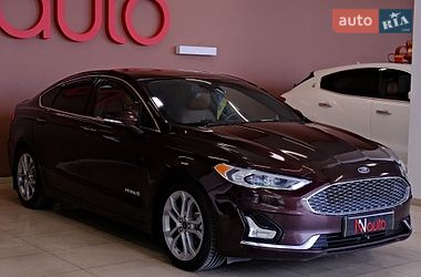 Седан Ford Fusion 2019 в Одесі
