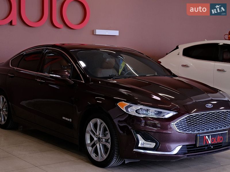 Седан Ford Fusion 2019 в Одесі