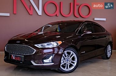 Седан Ford Fusion 2019 в Одесі