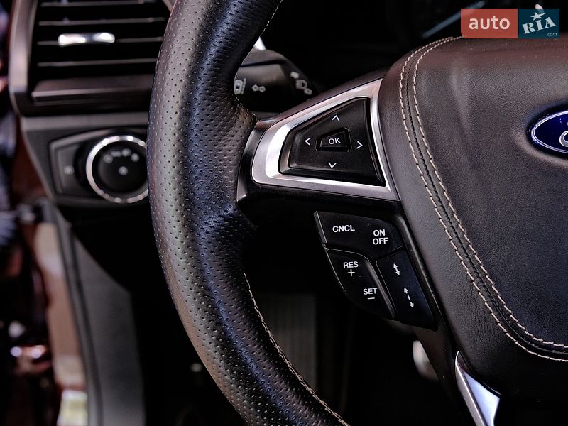 Седан Ford Fusion 2019 в Одесі