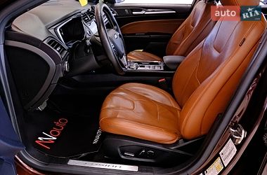 Седан Ford Fusion 2019 в Одесі