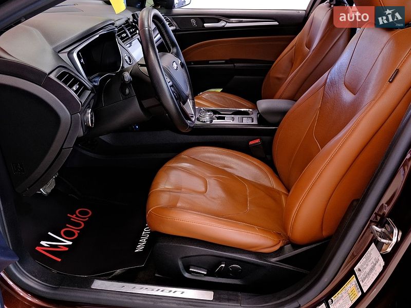 Седан Ford Fusion 2019 в Одесі