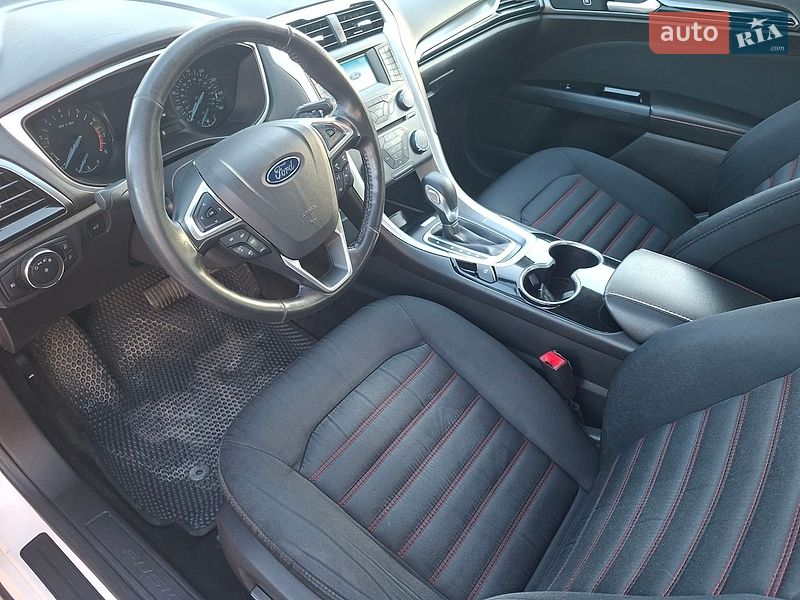 Седан Ford Fusion 2015 в Василькові