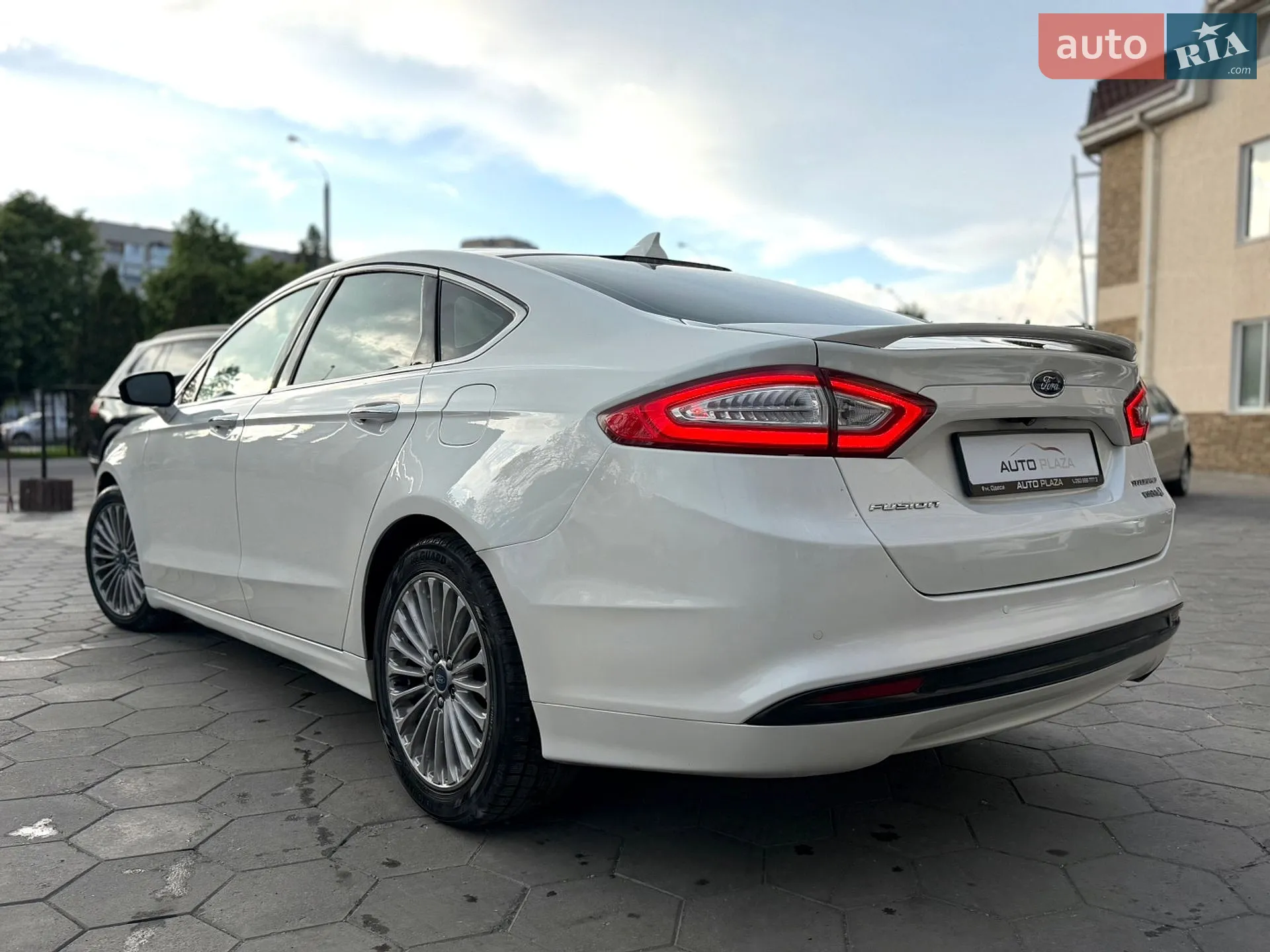 2013 Ford Fusion - мініатюра 32