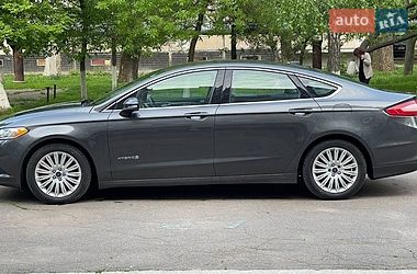 Седан Ford Fusion 2013 в Одесі