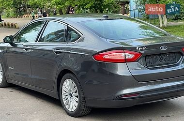 Седан Ford Fusion 2013 в Одесі