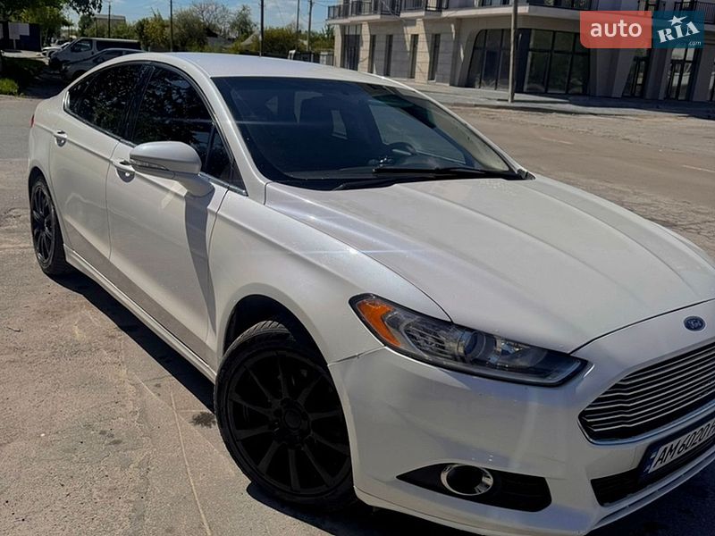 Седан Ford Fusion 2014 в Звягеле