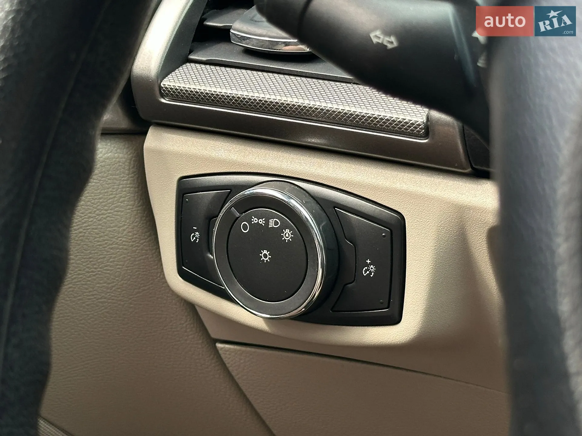 2016 Ford Fusion - мініатюра 19