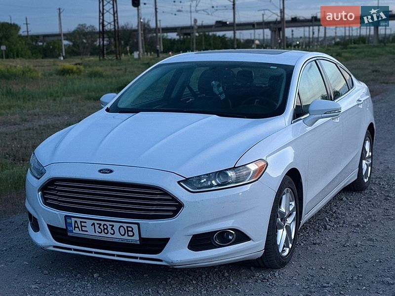 Седан Ford Fusion 2013 в Павлограді