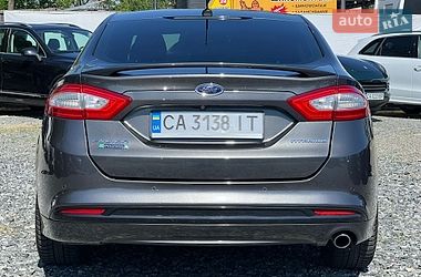 Седан Ford Fusion 2015 в Умани