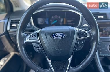 Седан Ford Fusion 2015 в Умани