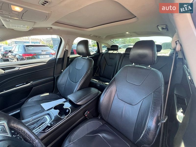 Седан Ford Fusion 2015 в Умани