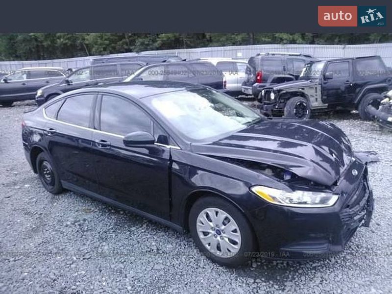Седан Ford Fusion 2013 в Лубнах