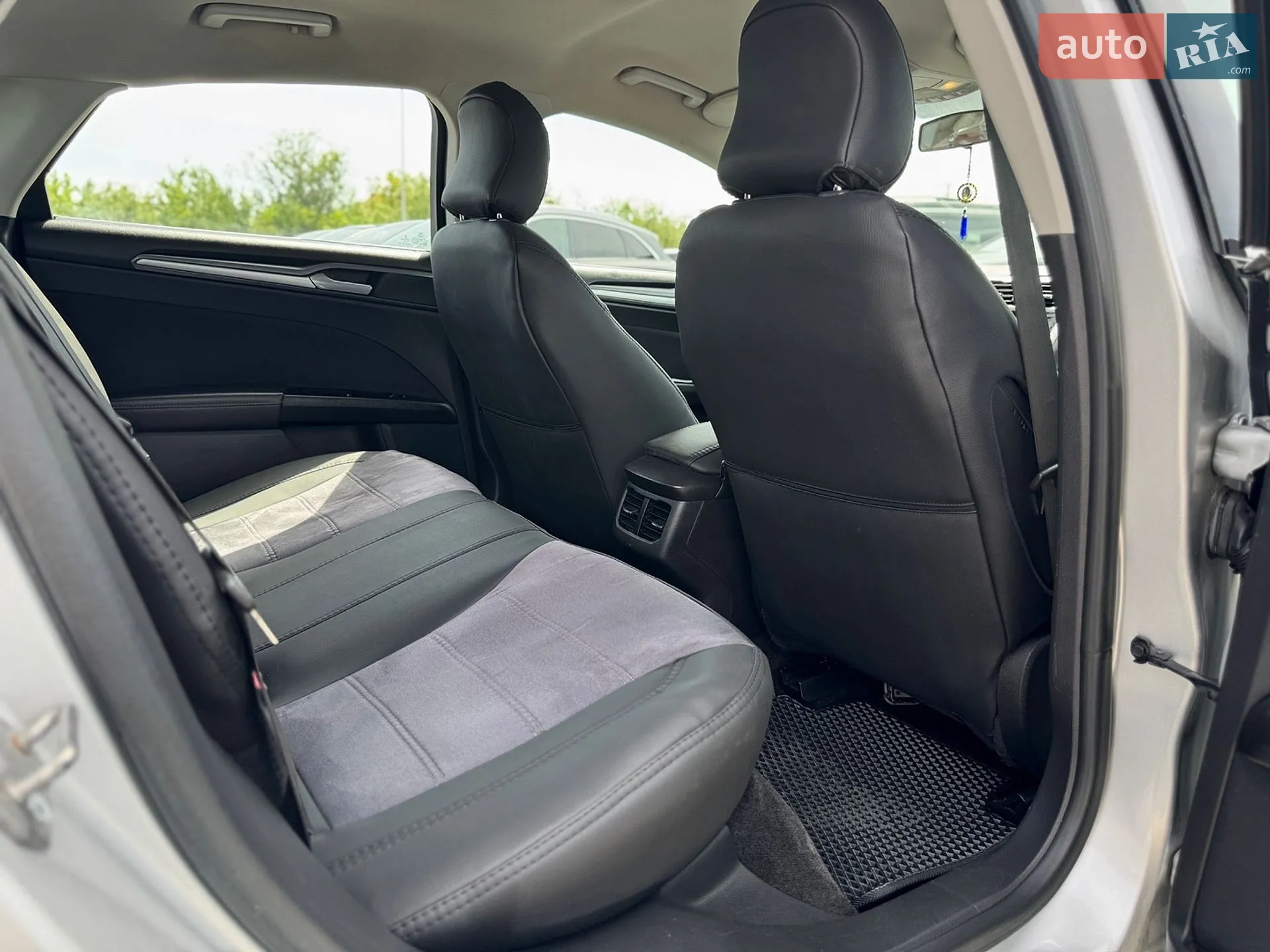 2015 Ford Fusion - мініатюра 28