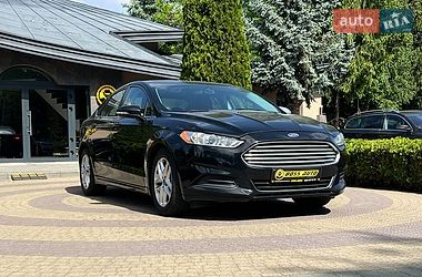 Седан Ford Fusion 2016 в Львові