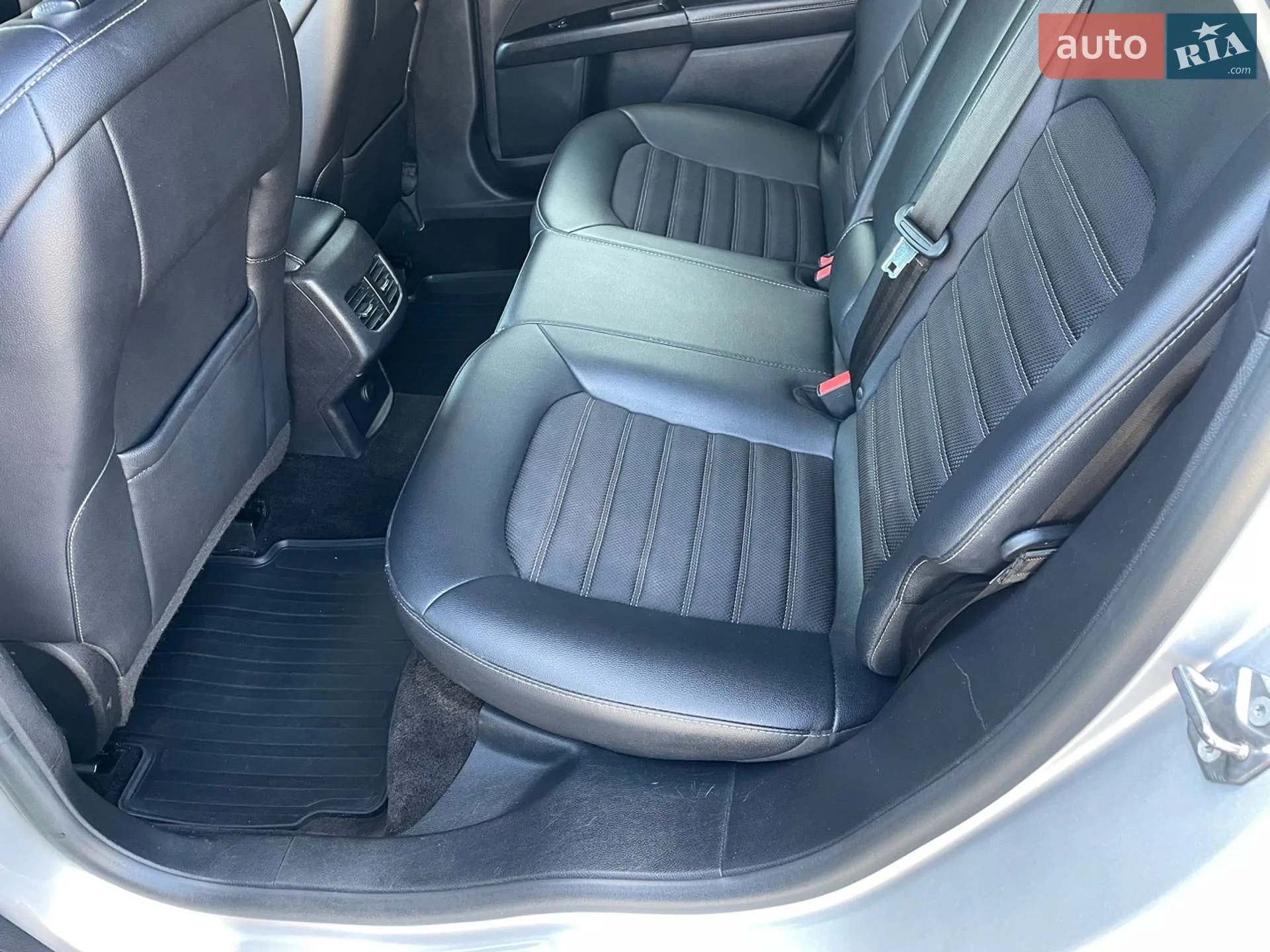 2018 Ford Fusion - мініатюра 28