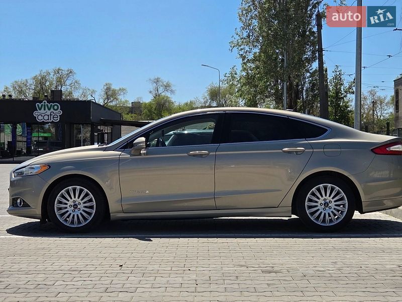 Седан Ford Fusion 2014 в Одесі