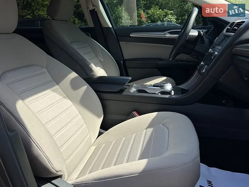 Ford Fusion 2020 VIN 3FA6P0G71LR197358 фото оголошення 21 з 73