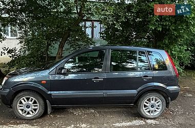 Хэтчбек Ford Fusion 2008 в Львове