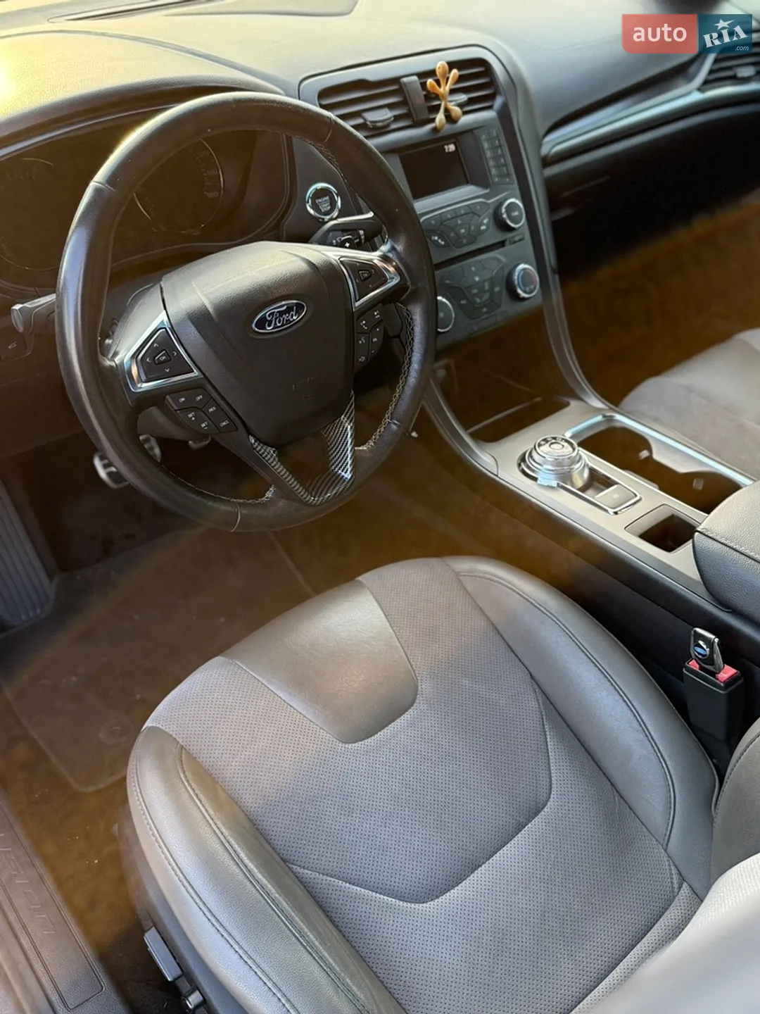 2017 Ford Fusion - мініатюра 12