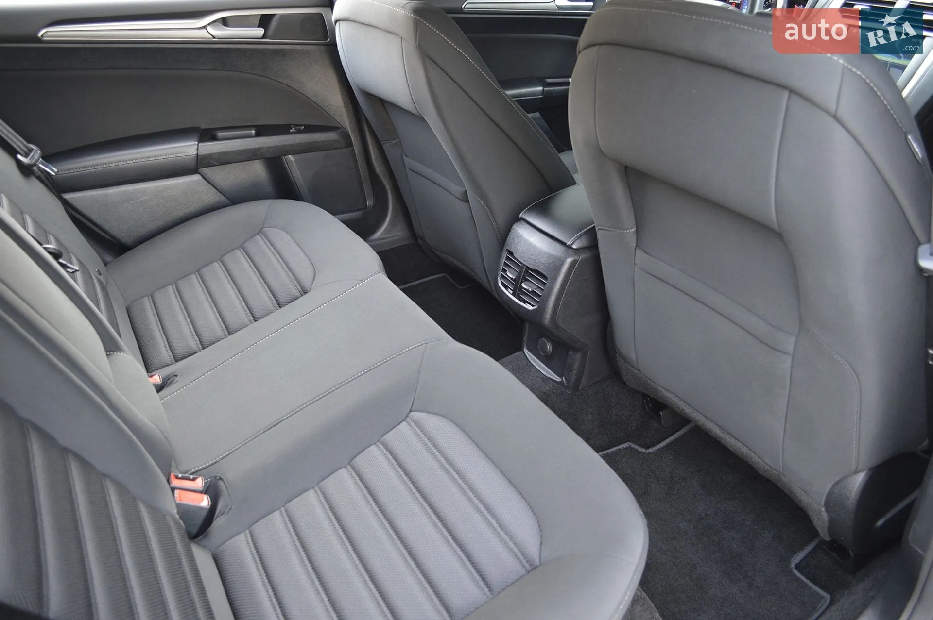 2016 Ford Fusion - мініатюра 21