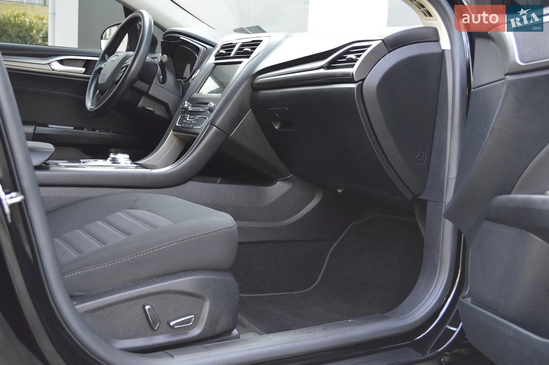 2016 Ford Fusion - мініатюра 27