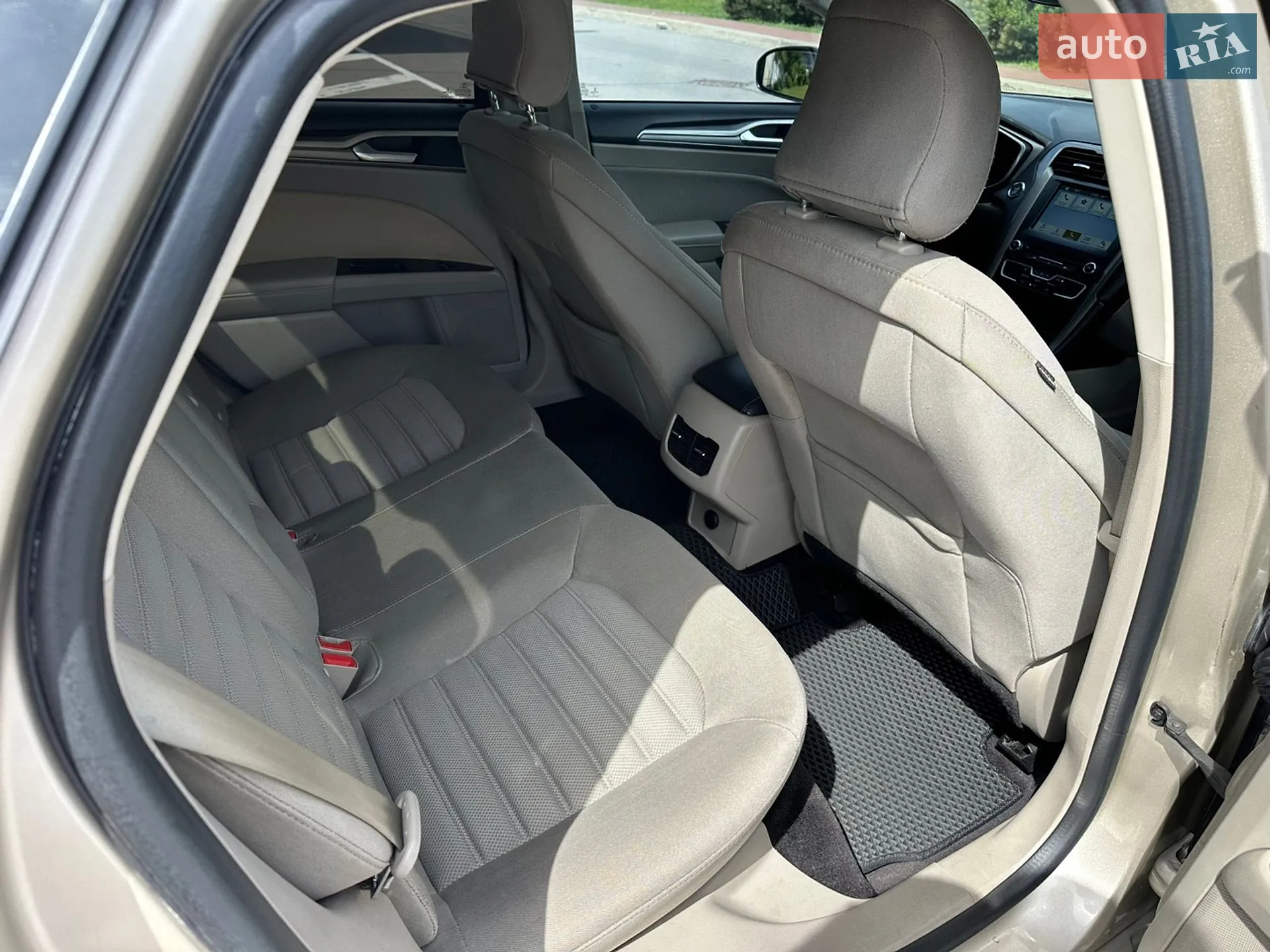 2016 Ford Fusion - мініатюра 24