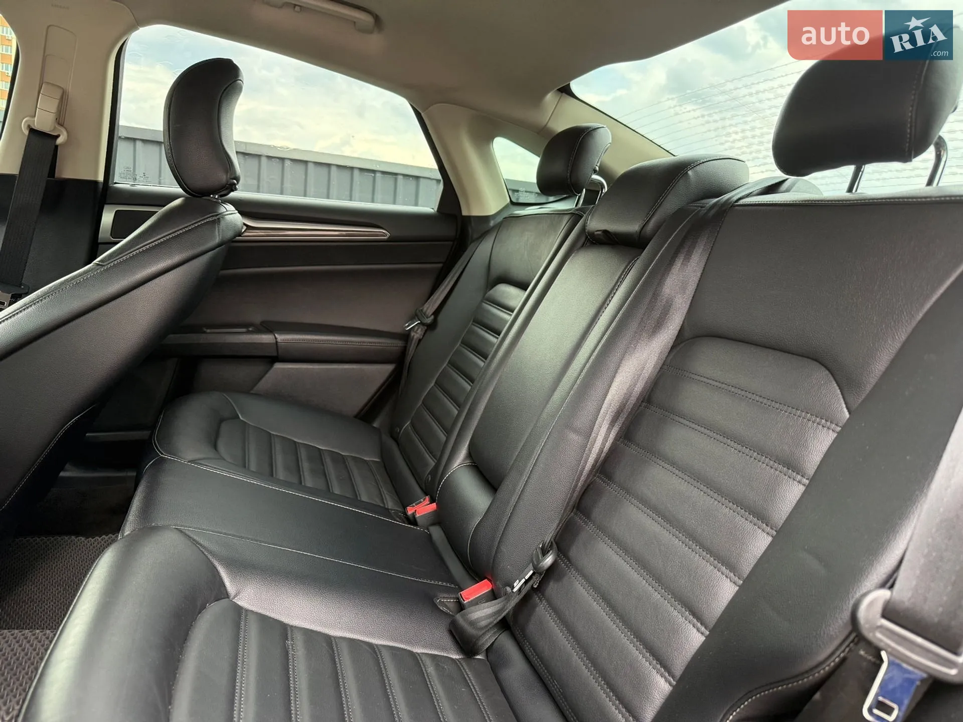 2017 Ford Fusion - мініатюра 25