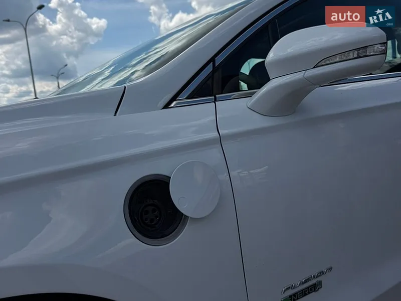 Ford Fusion 2017 VIN 3FA6P0SU2HR350558 фото оголошення 9 з 73