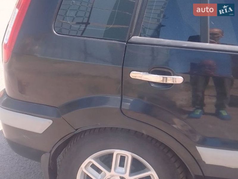 Хэтчбек Ford Fusion 2008 в Каменском