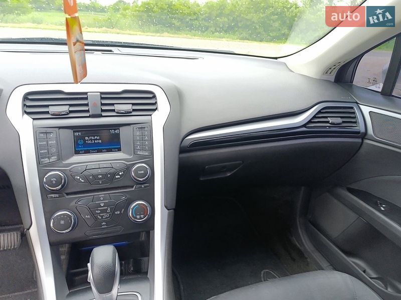 Седан Ford Fusion 2014 в Тараще