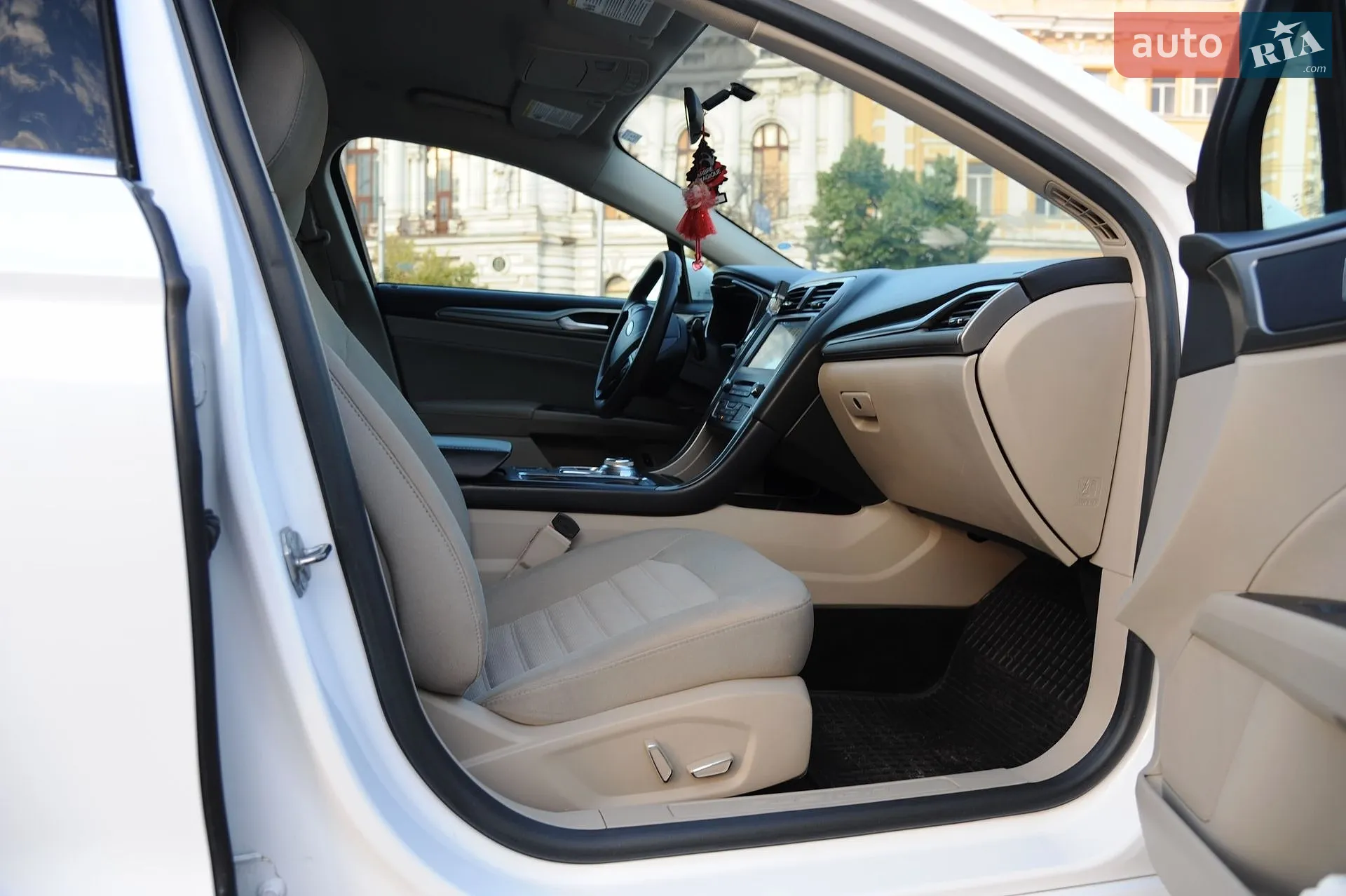 2017 Ford Fusion - мініатюра 16