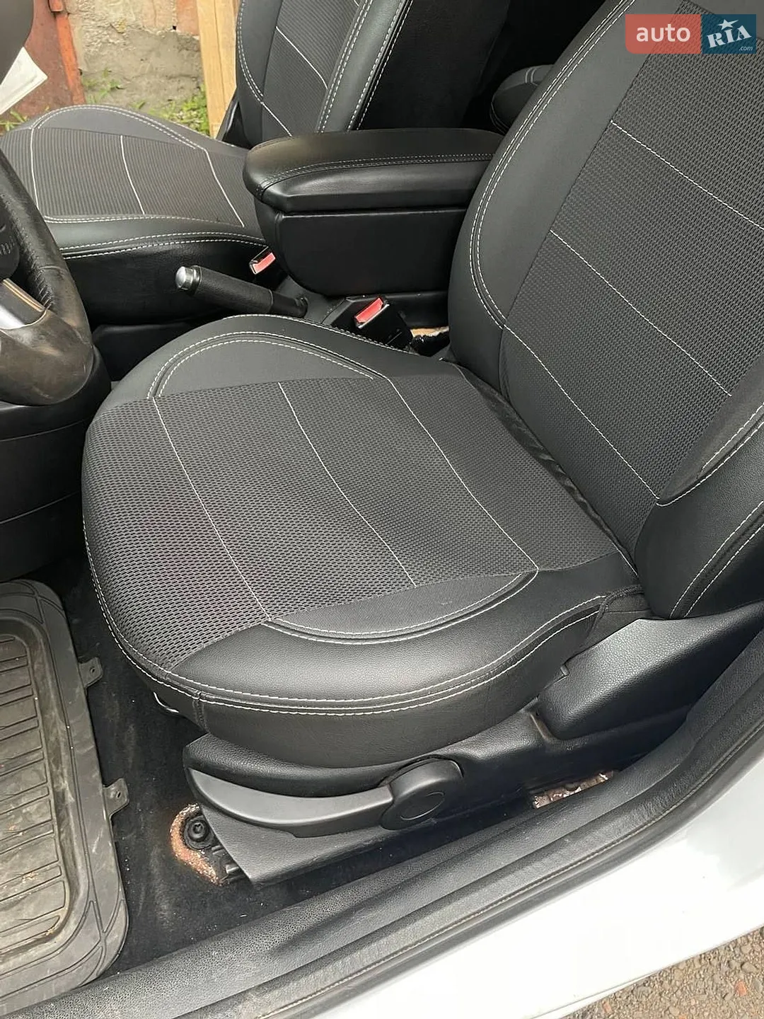 2011 Ford Fusion - мініатюра 19