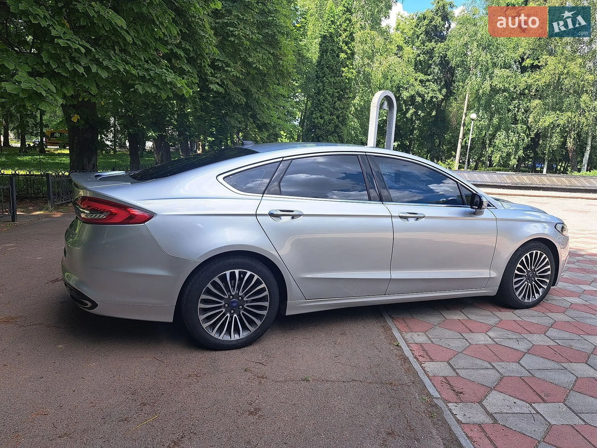 2016 Ford Fusion - мініатюра 9
