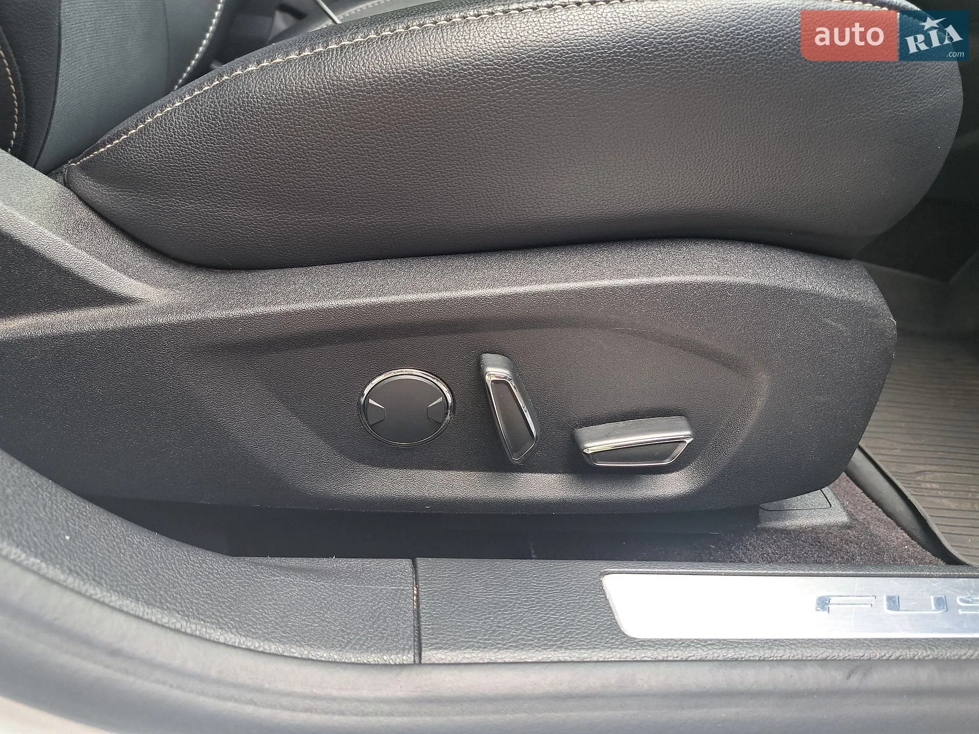 2016 Ford Fusion - мініатюра 33