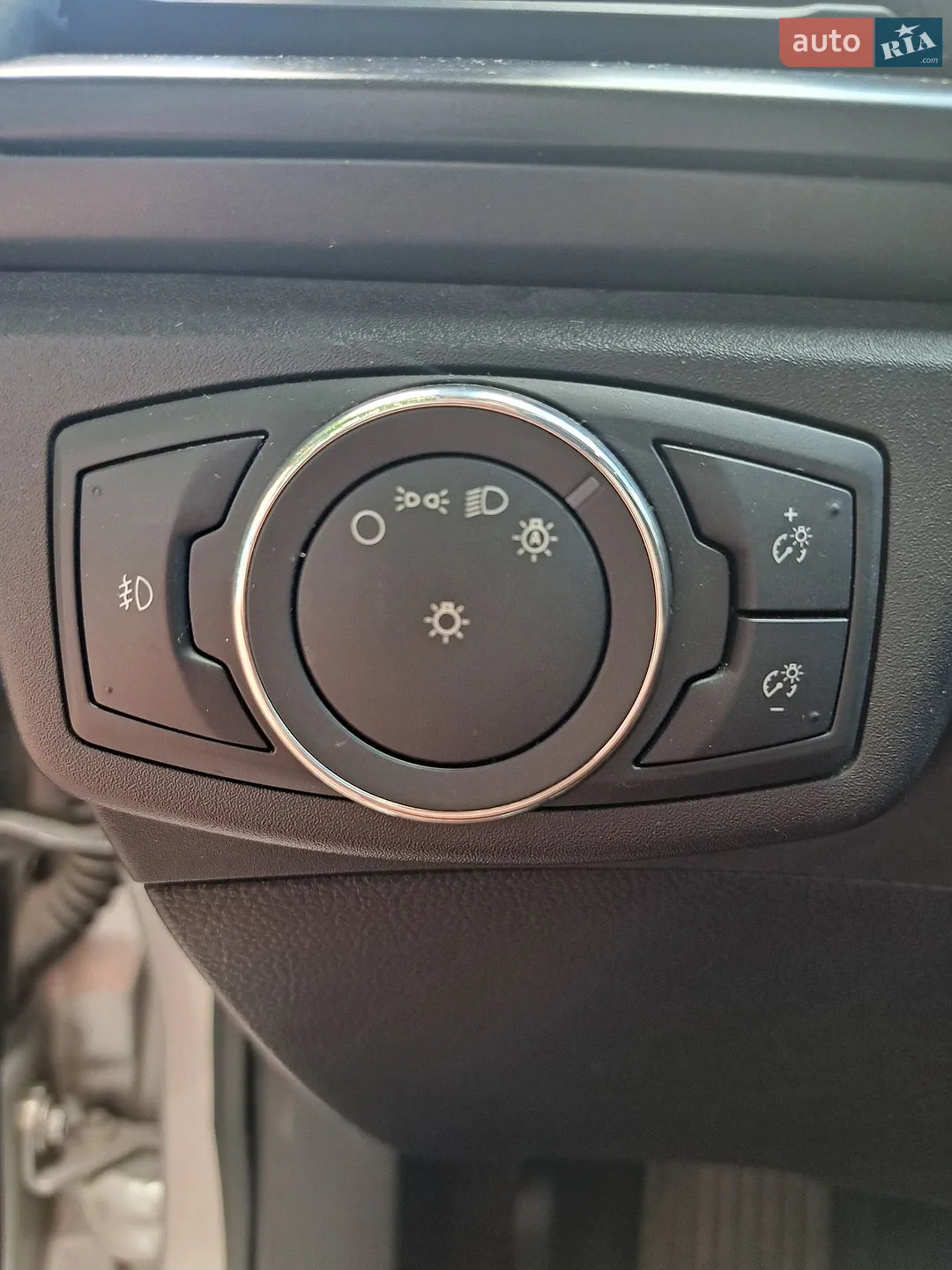 2016 Ford Fusion - мініатюра 34