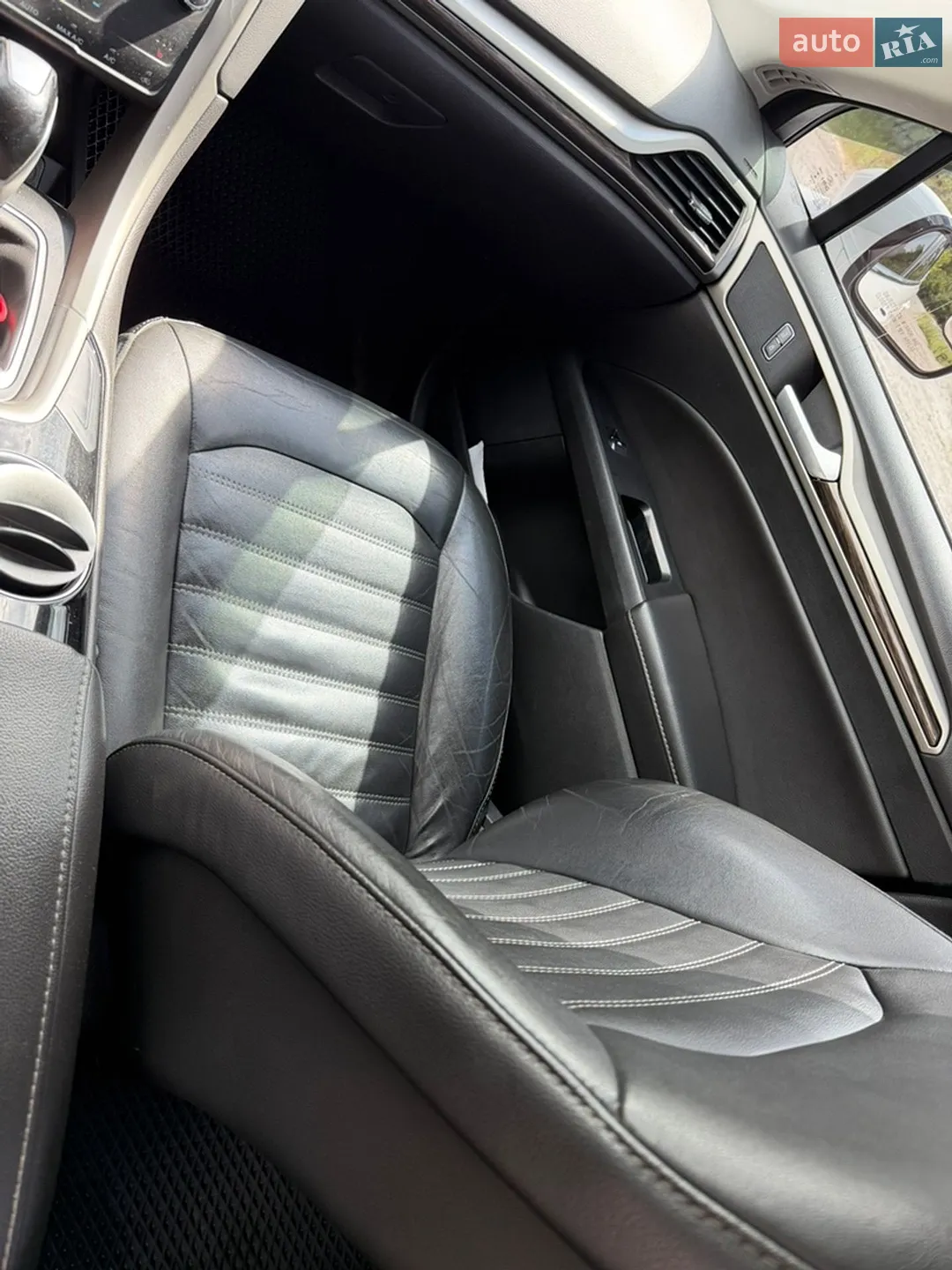 2014 Ford Fusion - мініатюра 19