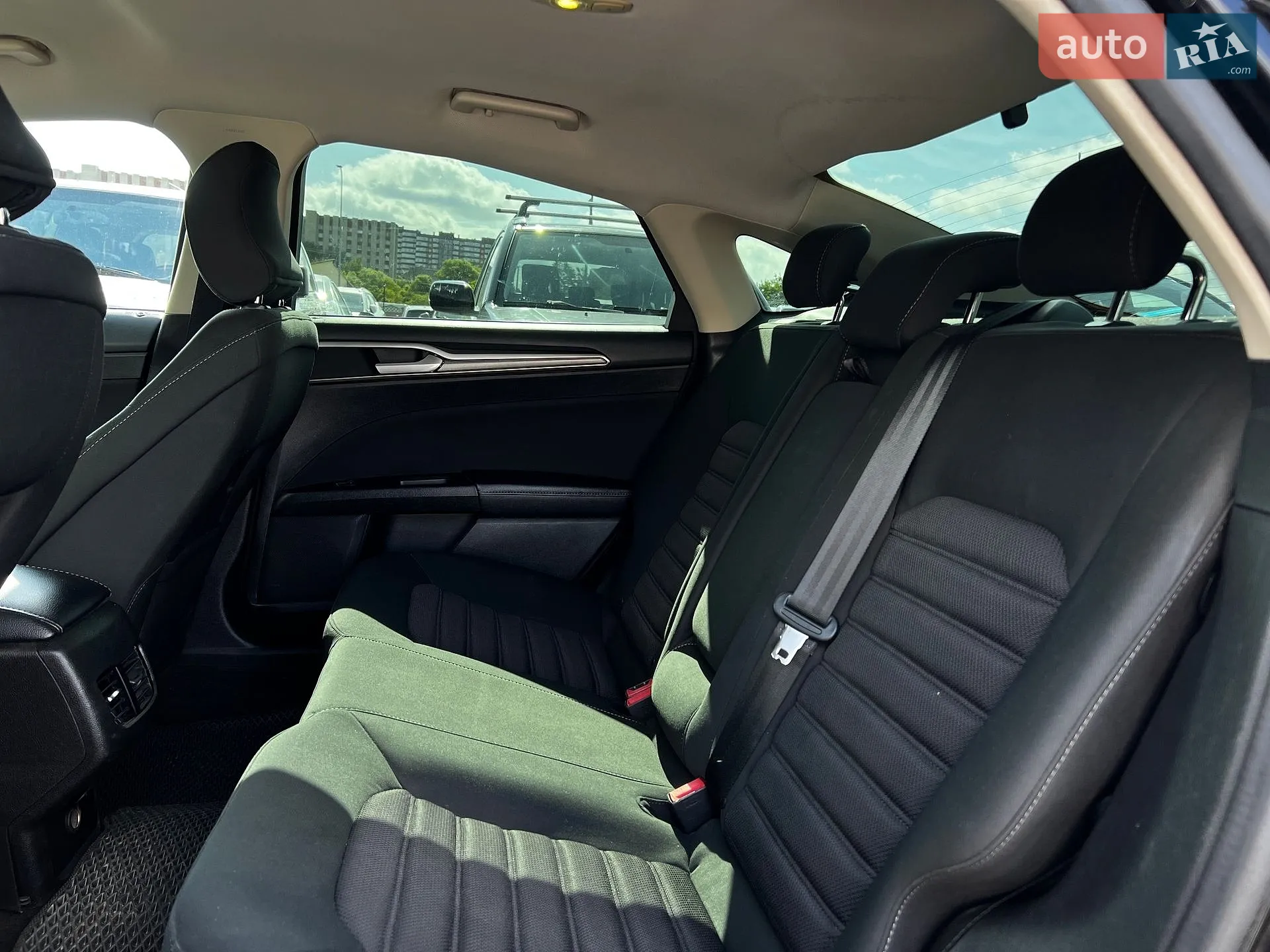 2016 Ford Fusion - мініатюра 19
