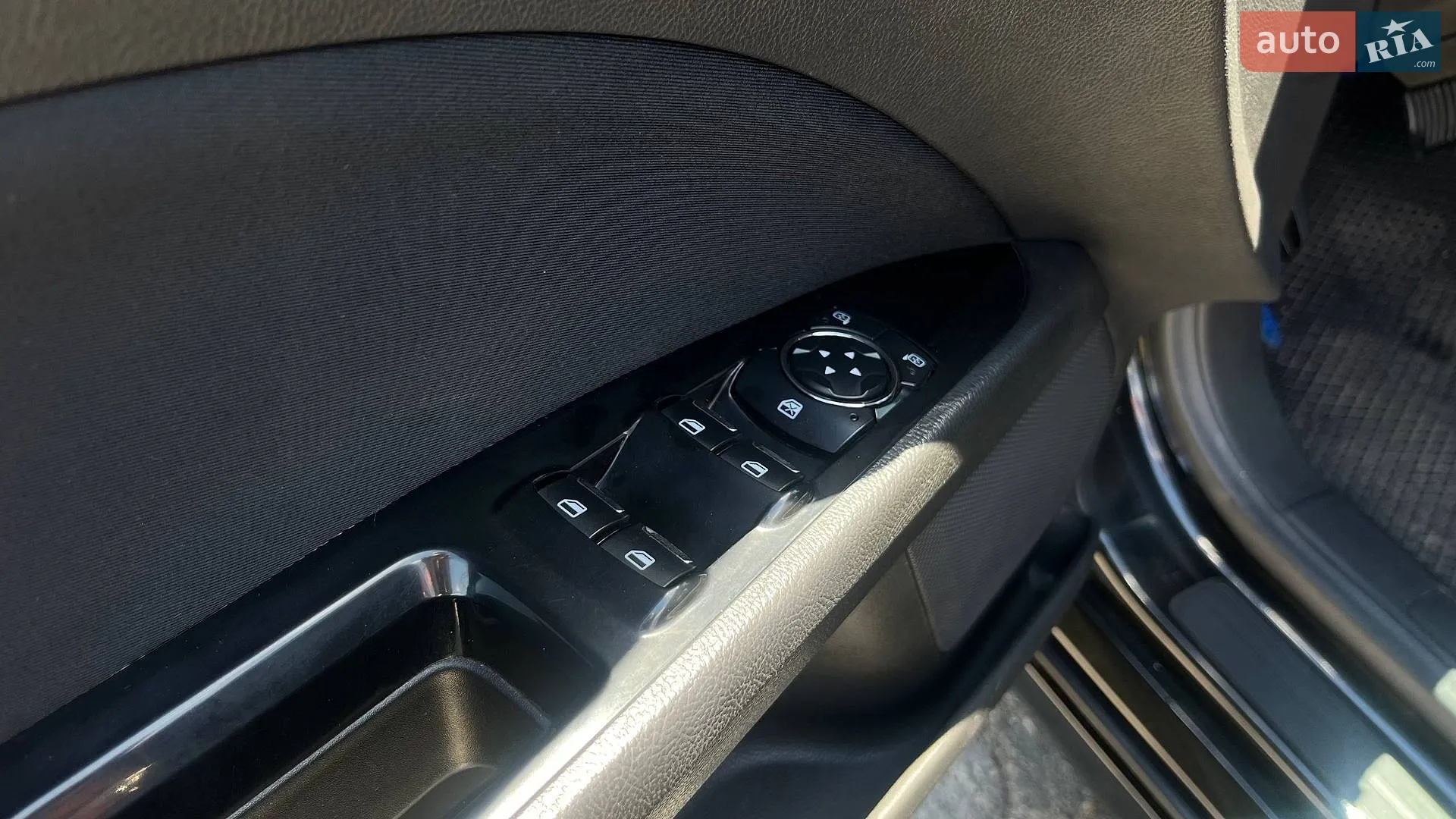 2014 Ford Fusion - мініатюра 19