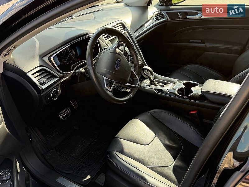 Седан Ford Fusion 2015 в Одесі