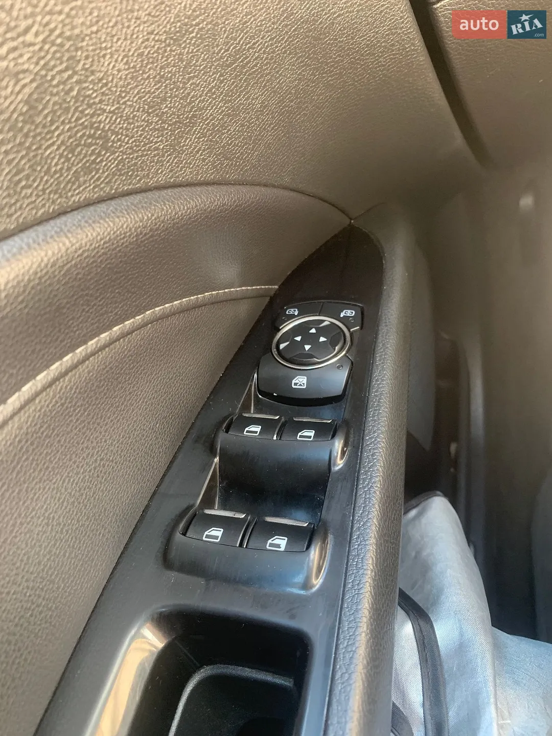2013 Ford Fusion - мініатюра 23