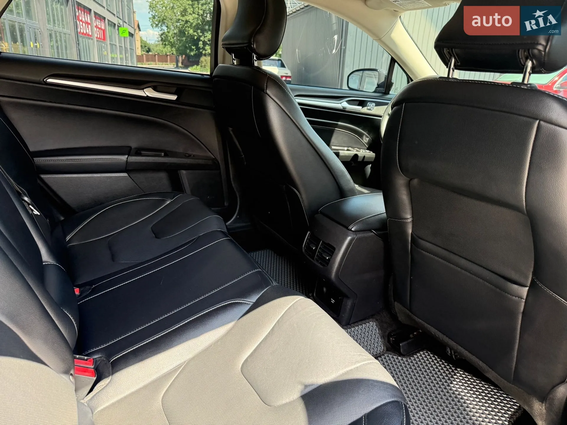 2017 Ford Fusion - мініатюра 32